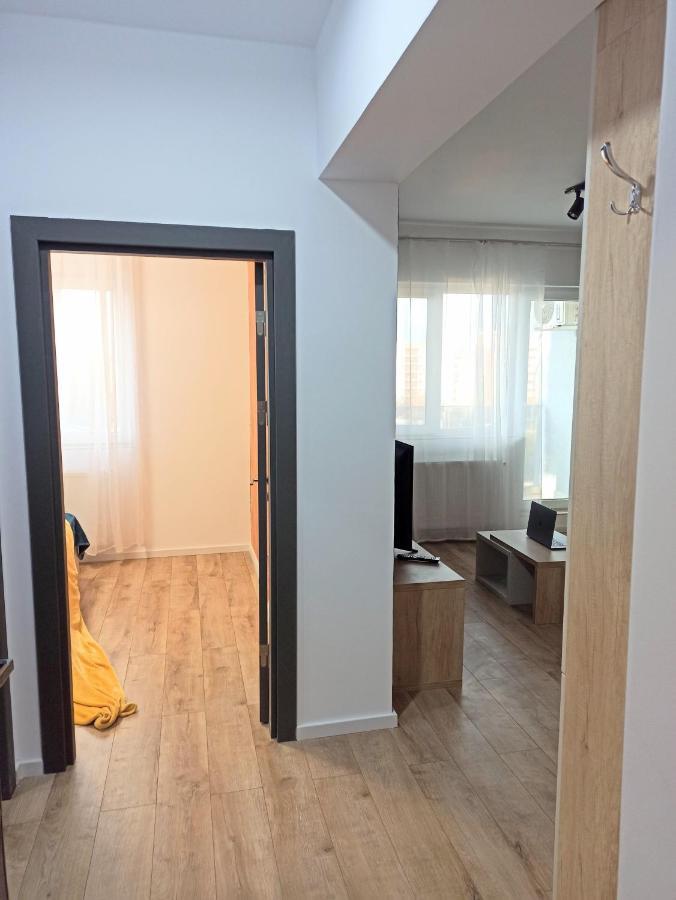 Stylish, Modern 2 Rooms Flat With River View, Near Presidential Palace Букурещ Екстериор снимка