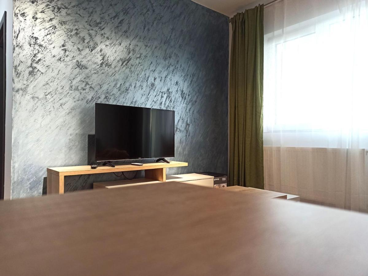 Stylish, Modern 2 Rooms Flat With River View, Near Presidential Palace Букурещ Екстериор снимка