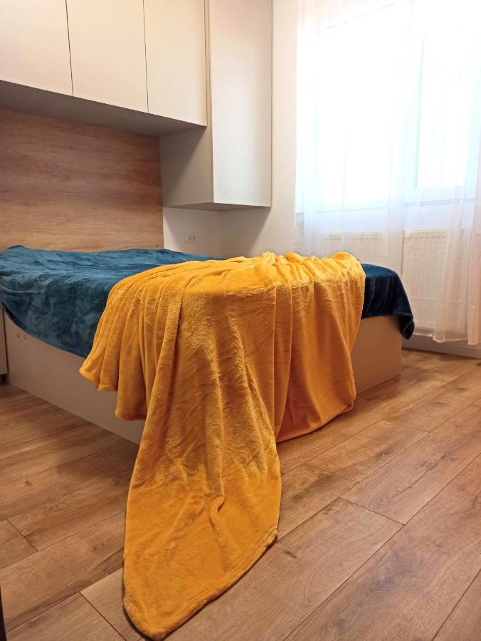 Stylish, Modern 2 Rooms Flat With River View, Near Presidential Palace Букурещ Екстериор снимка